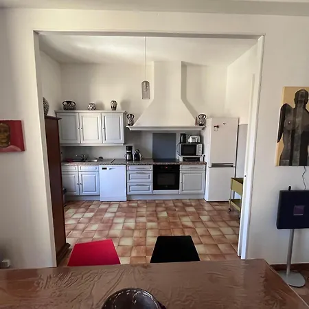 Grande Maison Familiale Proche بيت للعطل *